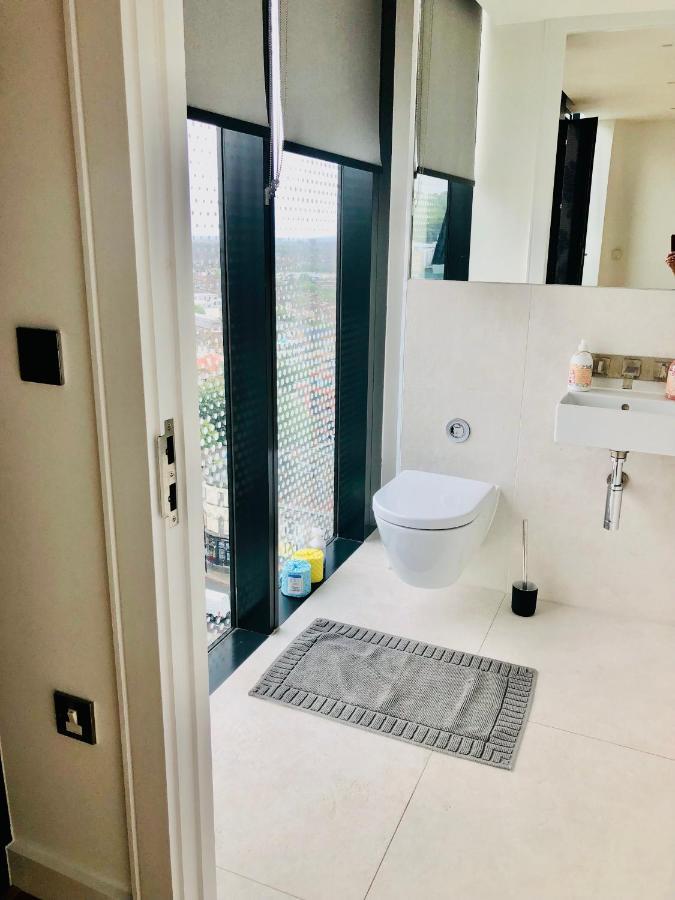 Luxury 2 Bedroom Apartment 20 Min From Central Λονδίνο Εξωτερικό φωτογραφία