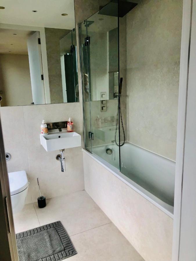 Luxury 2 Bedroom Apartment 20 Min From Central Λονδίνο Εξωτερικό φωτογραφία